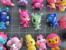 60 Hatchimals Action Minifigures Lot ColleGGtibles Spin Master