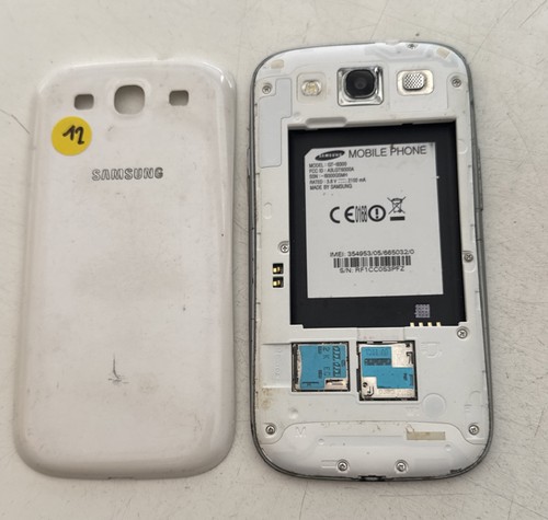 Samsung Galaxy S3 GT-I9300 Weiß  Teilespender Platine Kamera Board Etc. Ok