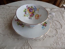 Vintage Royal Grafton Bone China England Tea Cup & Saucer Floral Gold Trim