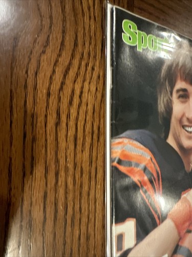Sports Illustrated December 14, 1981 Chris Collinsworth First Cover Bag/Boarded! - Picture 2 of 10