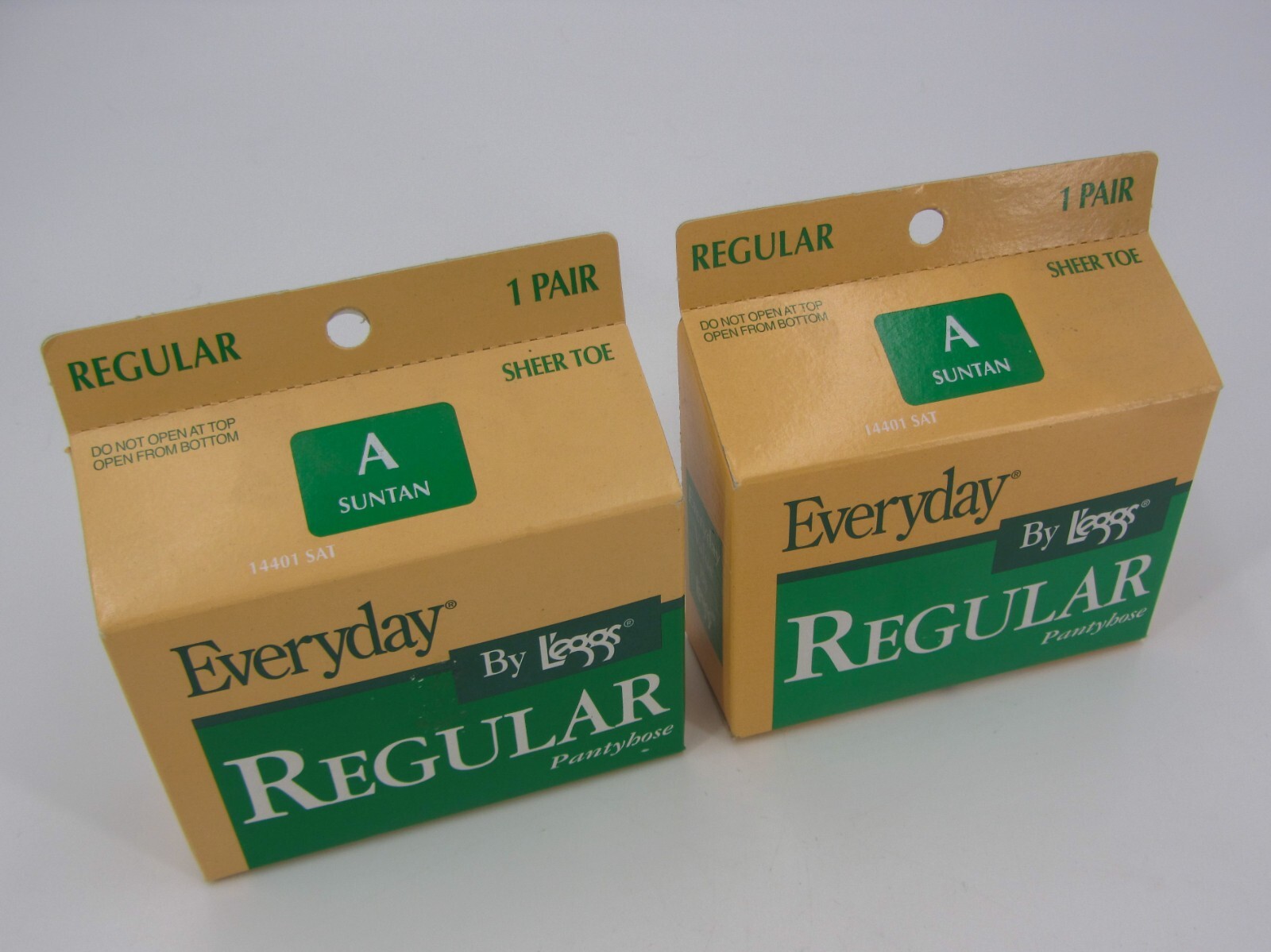 2 x L'eggs Everyday Regular Pantyhose Sheer Toe A Suntan REGULAR Leggs