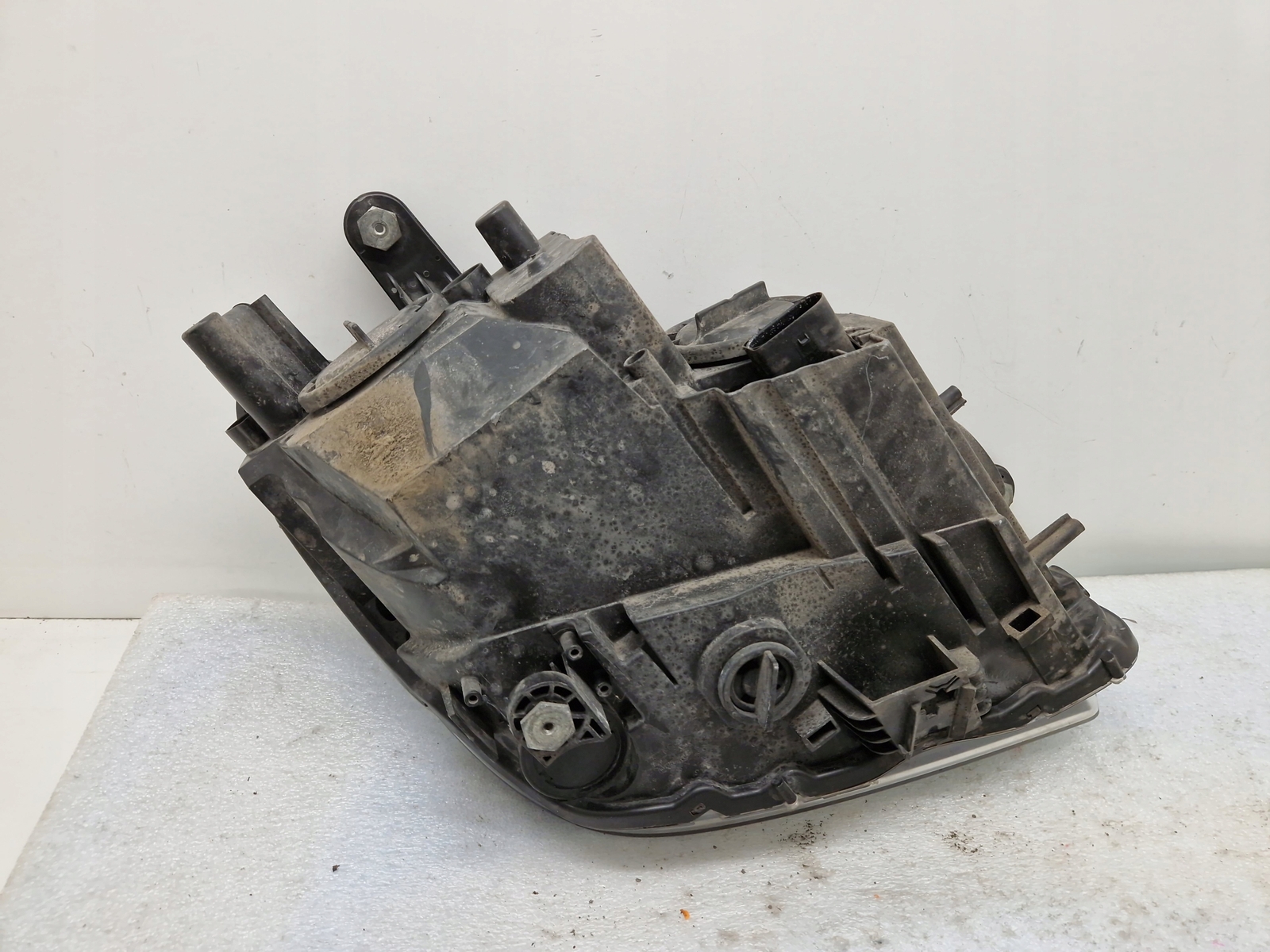 ヴォクシースタッドレスタイヤ195/65/R15 バリ山倉庫保管