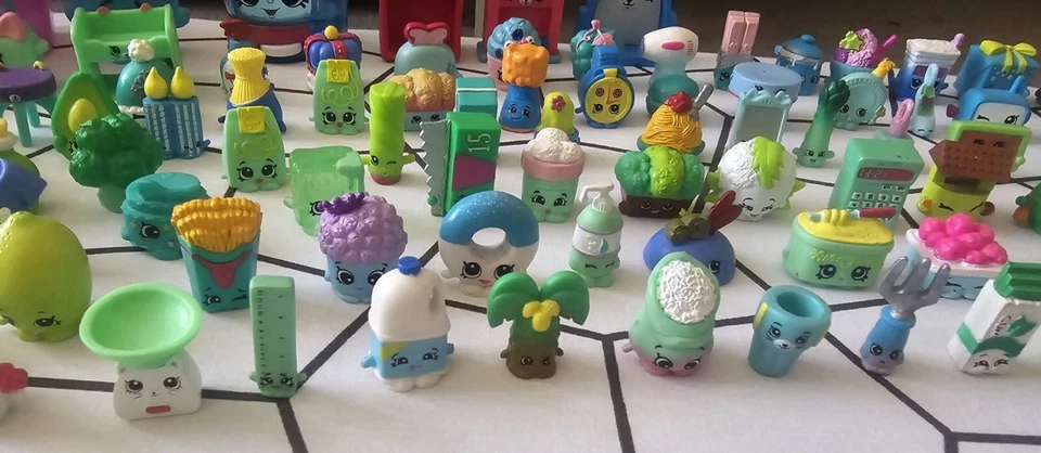 Shopkins Lot. Green & Blue Colored Shopkins Lot. 124 Total. - Image 3 of 4