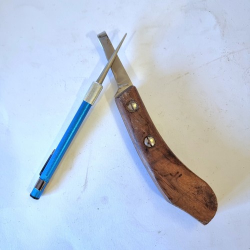 Farrier's Hoof Diamond Knife Loop Sharpener Tool Farm Blade Round Pencil NEW