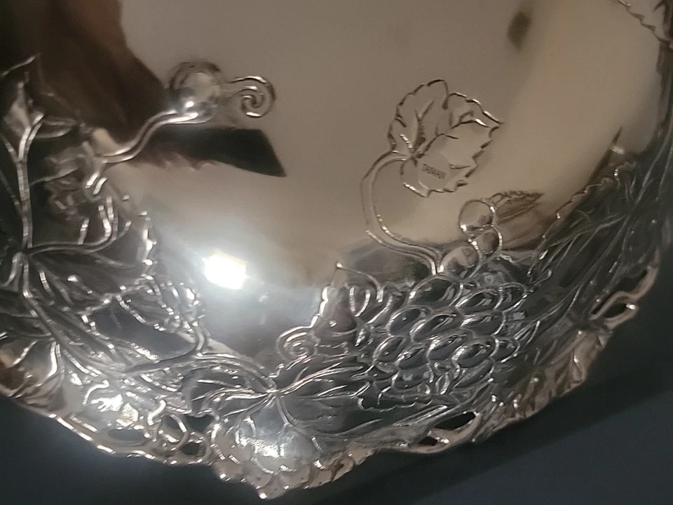Arthur Court 1998 14” Grape Salad Bowl - Image 3 of 4