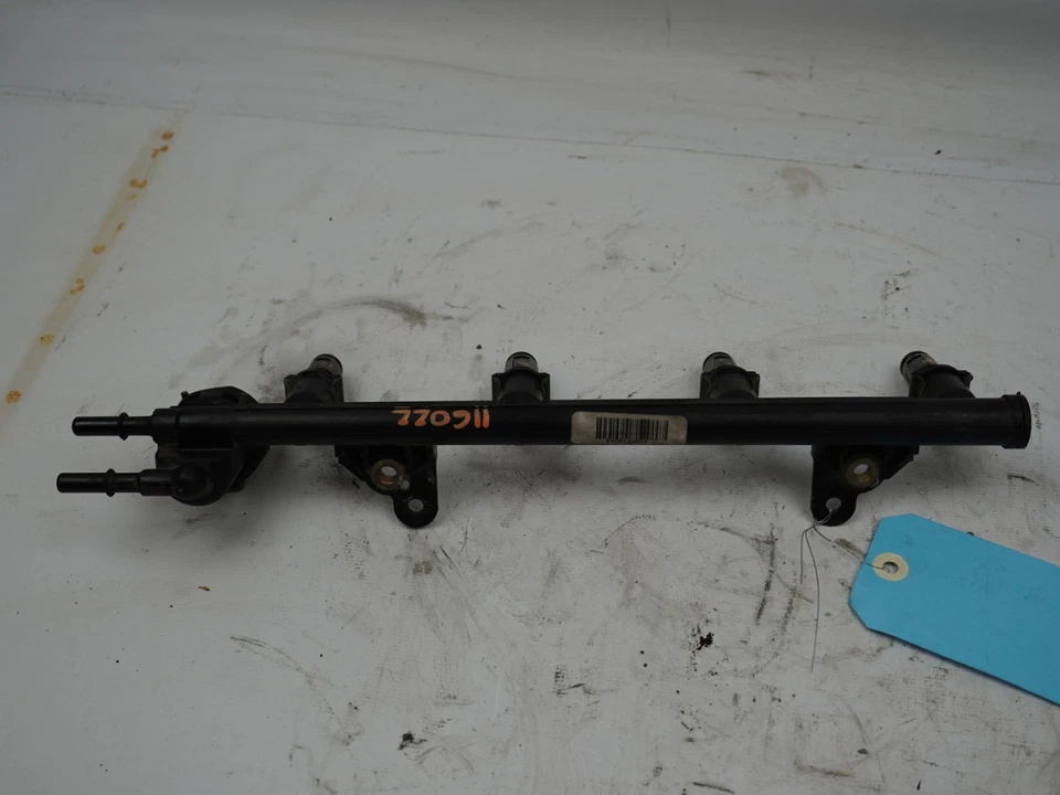 Rampe injection occasion FORD FIESTA V Phase 1 - 1.3i - - Imagen 4 de 4