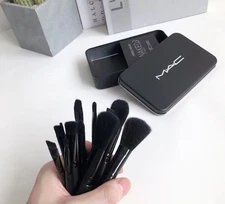 MAC Makeup Brushes 12-piece Set - Travel Size
