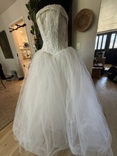 Michaelangelo David’s Bridal Beaded Tulle Ball Gown Wedding Dress