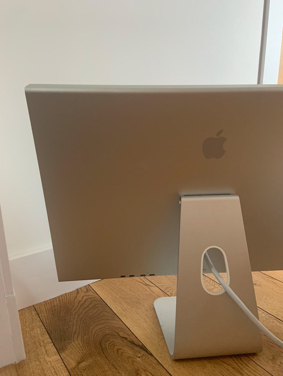 Apple 30 Inch Cinema Display, Power Brick and Box | eBay Apple 30 Inch Cinema Display, Power Brick and Box | eBay