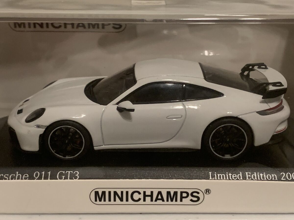 Porsche 911 GT3 (992) 2021 White/ Black Wheels Minichamps 1 Porsche 911 GT3 (992) 2021 White/ Black Wheels Minichamps 1