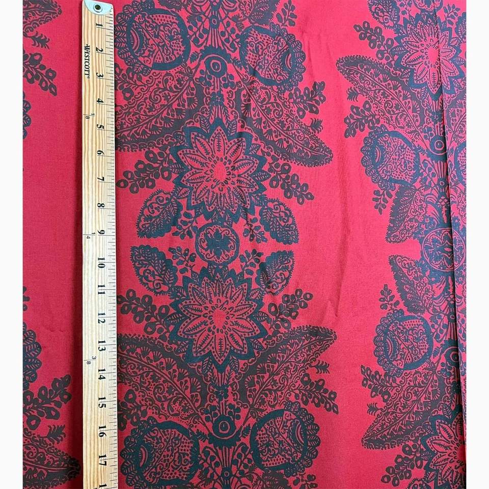 Marimekko "Tamburiini" tela de algodón floral rojo y negro 1/2 yarda Escandinavia Foto 3 de 4