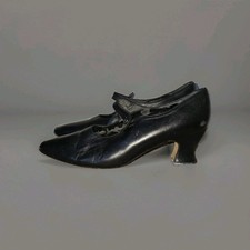 Vintage Nina Edwardian/Mary Jane Pumps 7 1/2 M
