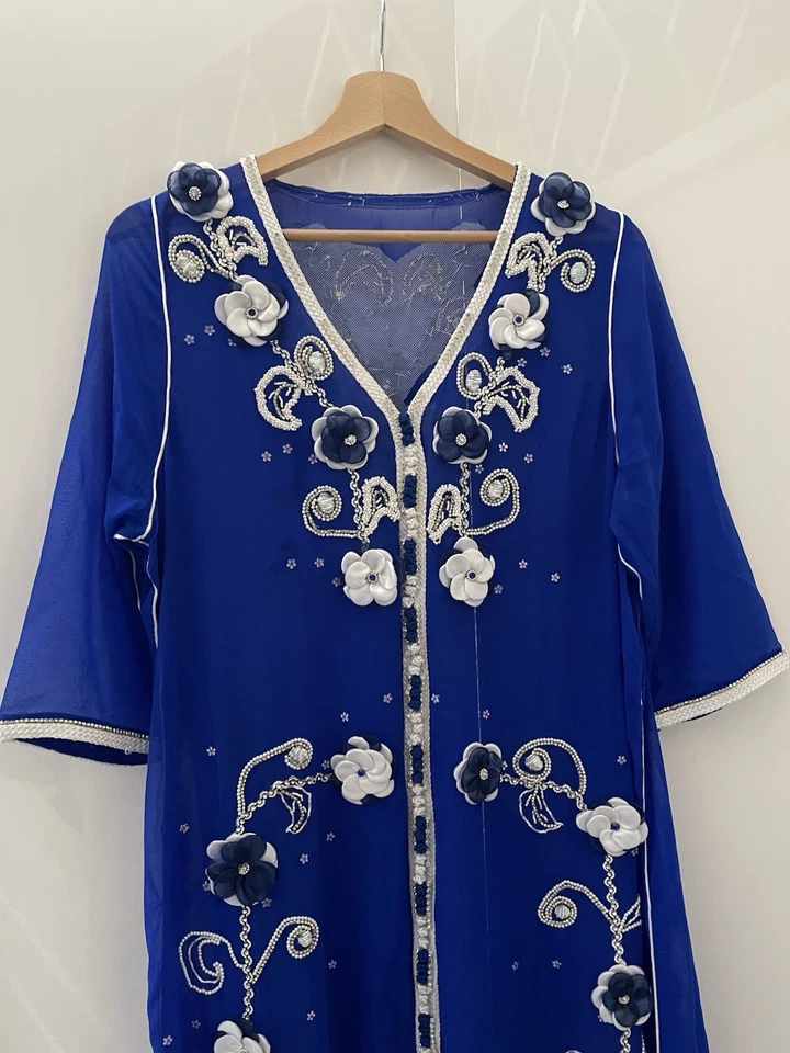 Caftan Marocain Bleu Brodé - Photo 1/4