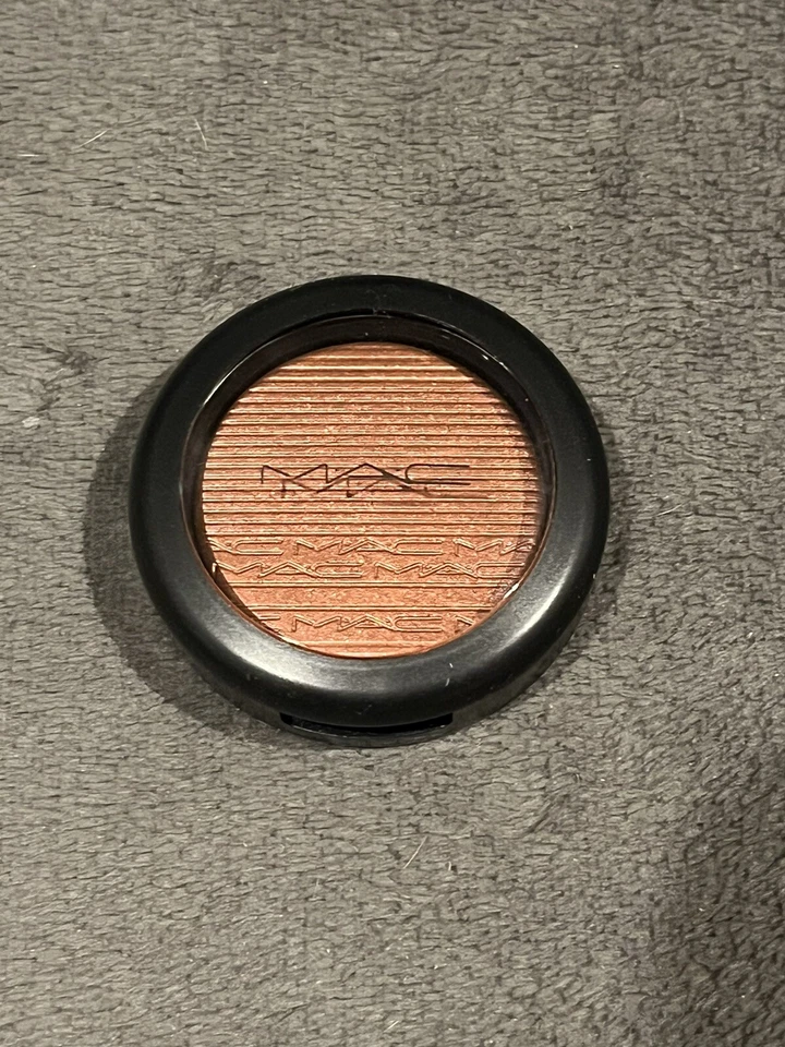 MAC Extra Dimension Blush - Hard To Get - Full Size Authentic BNIB MAC COSMETICS - Image 3 of 4
