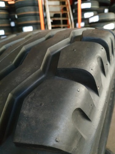 Pneumatici Speedways PK-303 per rimorchi agricoli 13.0/65-18 (16 Tele) - Foto 3 di 4