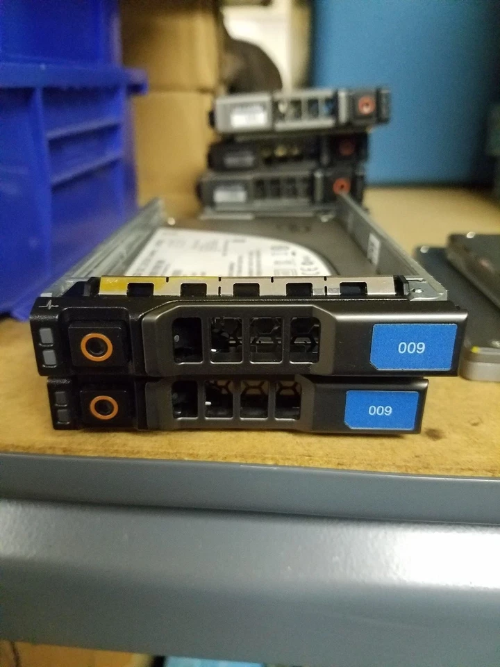 Dell 600GB Internal 2.5" (Intel SSDSC2BB600G4) SSD 2.5" SATA Solid State Drive - Image 2 of 3