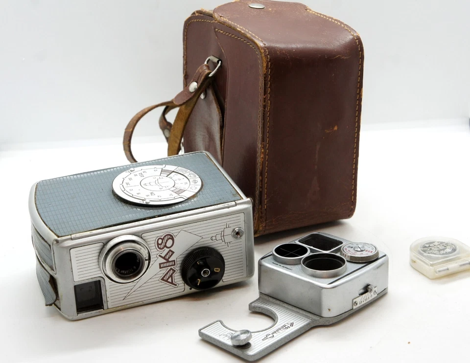 CÁMARA DE PELÍCULA DE COLECCIÓN PENTACON AK8 CINE MOVIE SUPER 8mm LENTE ZEISS TRIOTAR 10 MM Foto 2 de 4