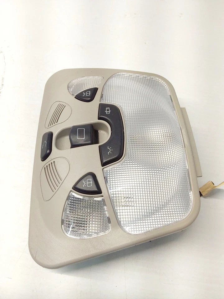 Lámpara de luz domo consola superior interior Mercedes-Benz 2005 C230 OEM ~A2038201 Foto 2 de 4