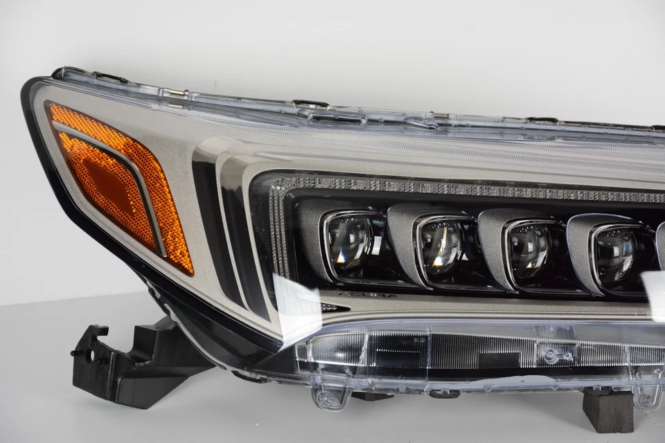 Faro LED del lado derecho del pasajero Acura TLX 2018-2020 acabado cromado OEM Foto 2 de 4