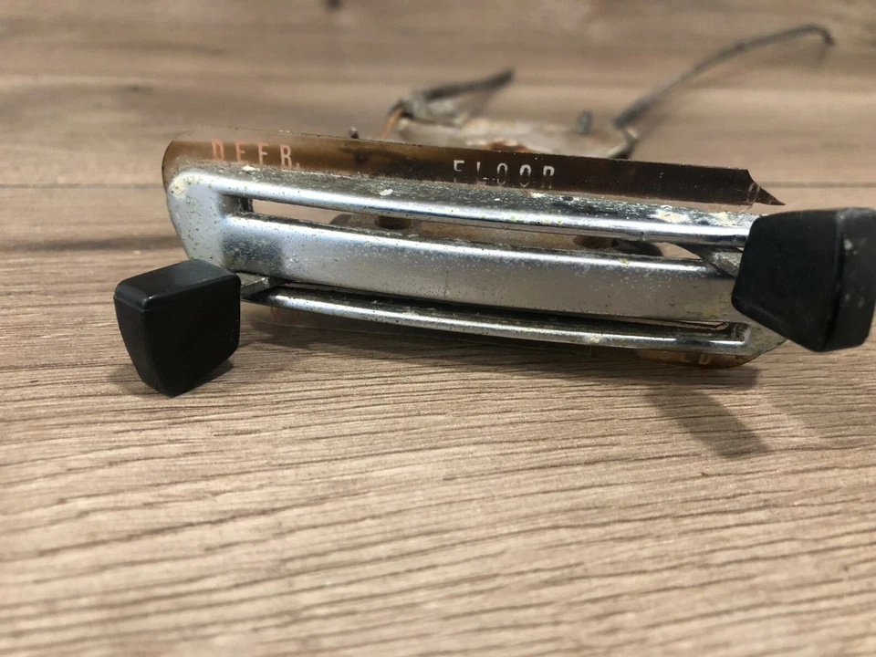 1958 -1967 VOLVO 122 INTERRUPTOR AQUECEDOR CONTROLE CLIMÁTICO FRONTAL FABRICANTE DE EQUIPAMENTO ORIGINAL - Imagem 2 de 4