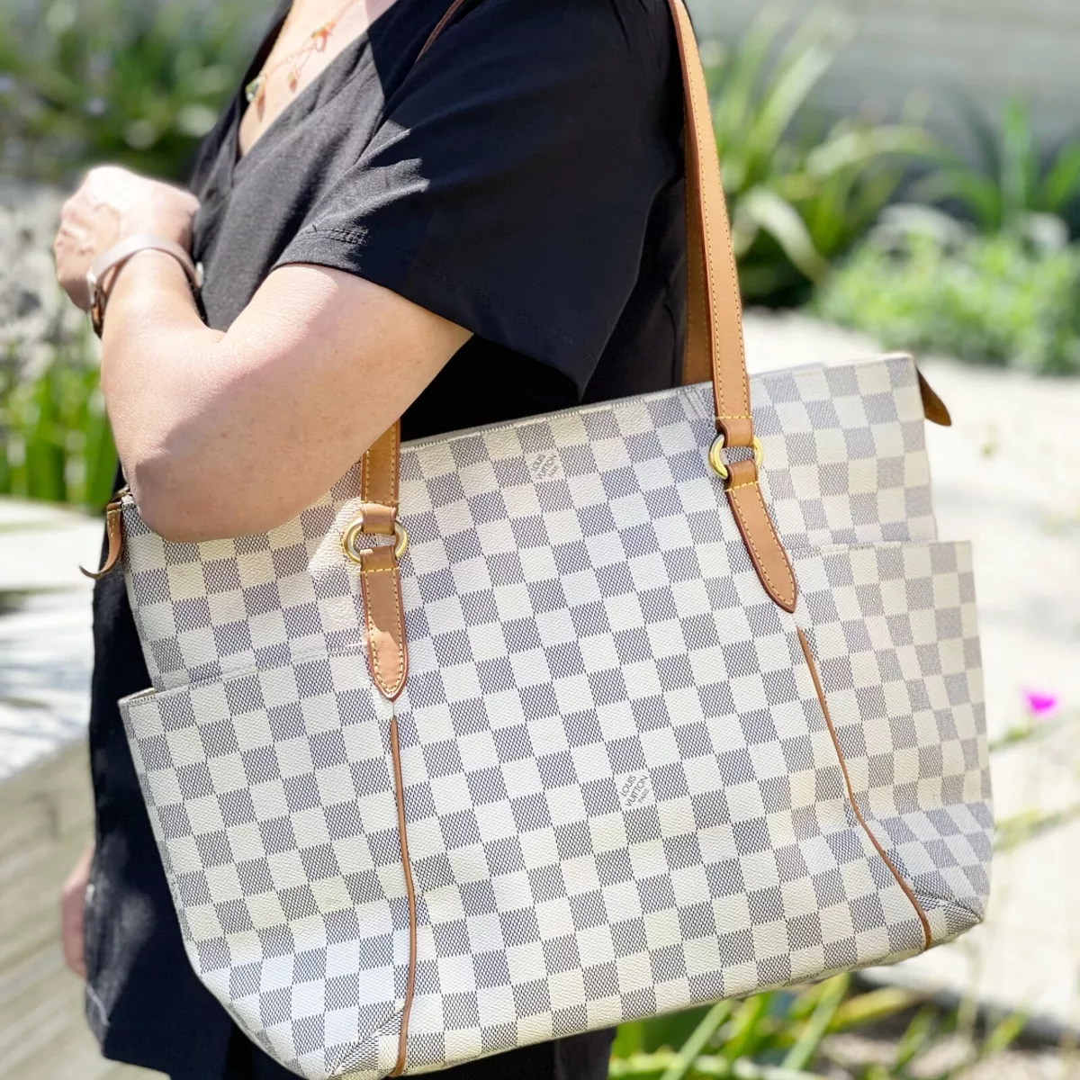 Louis Vuitton Pre-owned Women's Fabric Tote Bag