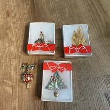 Lot Of 4 Vintage Christmas Pins Brooches Gold Leaf Candlestick Tree Ornament HTF