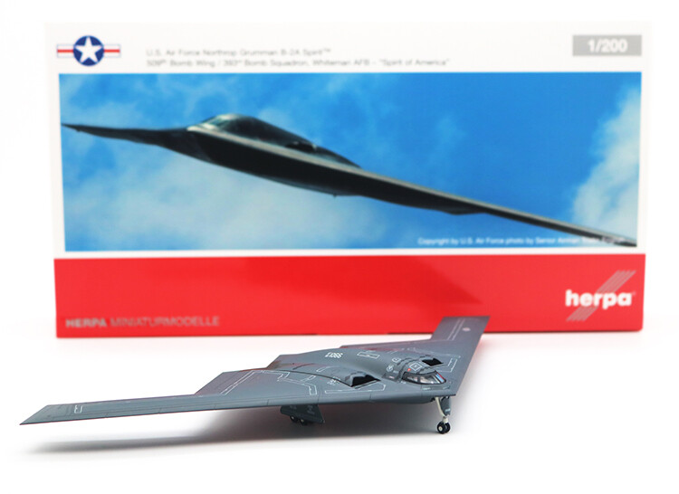 B-2 スピリット Spirit of California 1/200 USAF B-2 California Spirit Stealth Bomber 1/200 Diecast