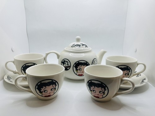 Vintage 2002 Betty Boop Tea Set Teapot 4 Teacups 2 Plates - Picture 3 of 23