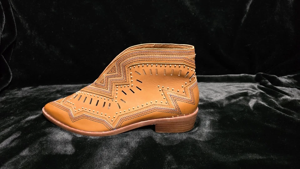 Ivy Kirzhner Santa Cruz Botín Festival Tachonado Cuero Marrón Talla 11 M Foto 3 de 4