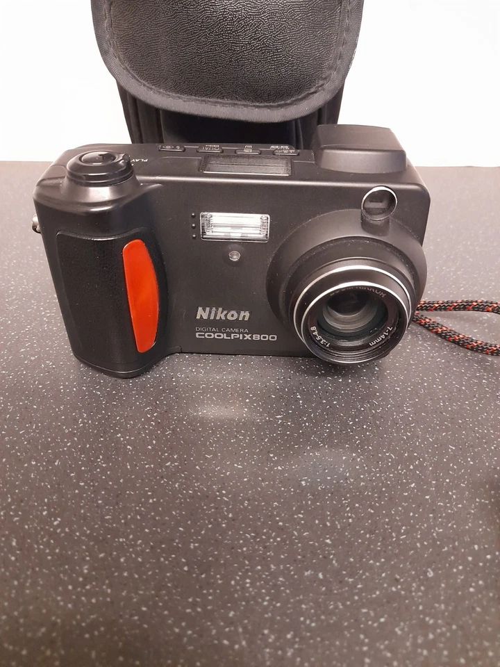 Nikon Digital Camera Coolpix 800 2.1MP Black With Compact Flash - Tested - Image 4 of 4