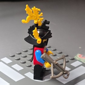  Lego Castle minifigure cas018a from set 6105