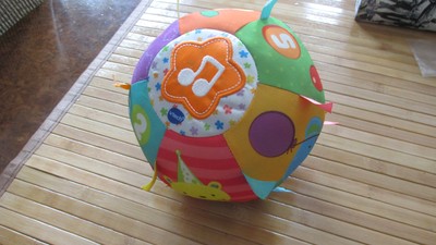 lil critters roll and discover ball