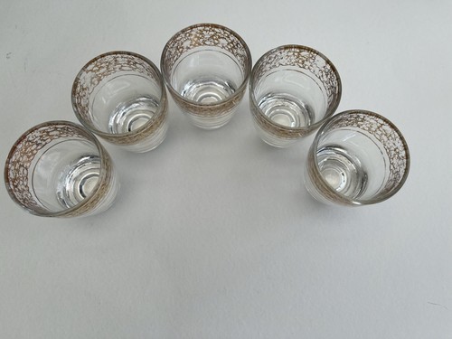 5 VINTAGE GOLD PATTERNED SHOT GLASSES - GOOD CONDITION - Picture 5 of 7