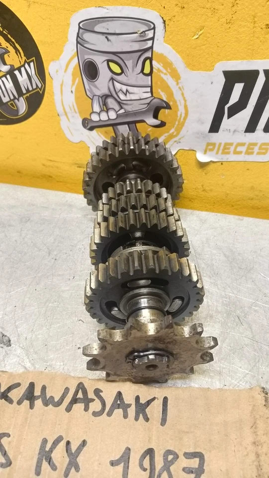 ARBRE DE BOITE DE VITESSE SECONDAIRE KAWASAKI 125 KX 1987 - Photo 3/4