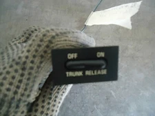 Trunk Release Switch 92 93 94 95 96 97 98 99 Oldsmobile 88 LSS 4 Dr 