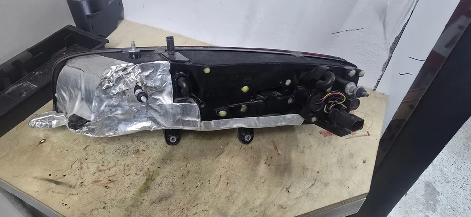 Piloto trasero izquierdo audi r8 2008-2012 Foto 2 de 3