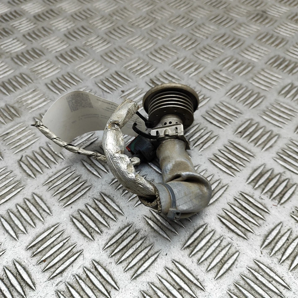 LAND ROVER DISCOVERY V L462 AdBlue Injectors FPLA-189E3-AB 3.0 Diesel 190kW 2017 - Image 2 of 4