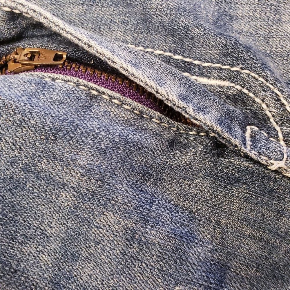 Vigoss Jeans size 11 contrast stitching distressed skinny mid wash