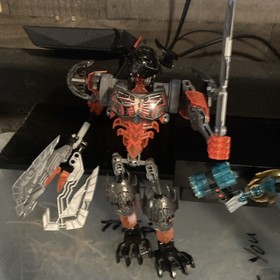 Lego 70795 Bionicle Mask Maker vs. Skull Grinder 