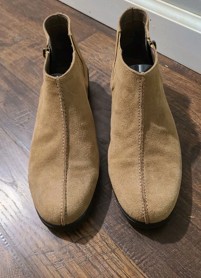 Botines informales de gamuza aerosoles con cremallera lateral tacón de cuña para mujer talla 9,5 Foto 2 de 4