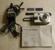 SONY CYBERSHOT DIGITAL STILL CAMERA DSC-V1 5.0MP 4X OPTIC ZOOM CARL ZEISS LENS