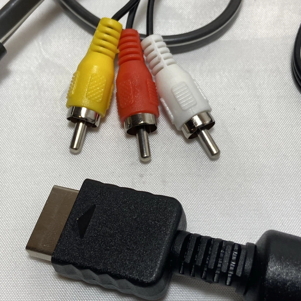 Оригинальные шнуры питания PS1 и новый аудиовизуальный шнур вторичного рынка - Изображение 2 из 3