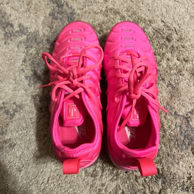 nike air vapormax plus hyper pink