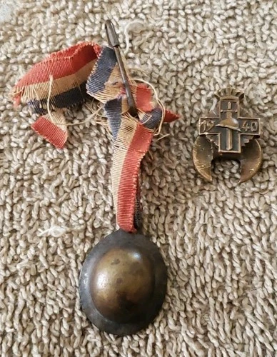 WW2 WWII BELGIAN Military Combatant Cross Lapel Pin