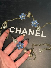 chanel collana pendente argento con fiori 