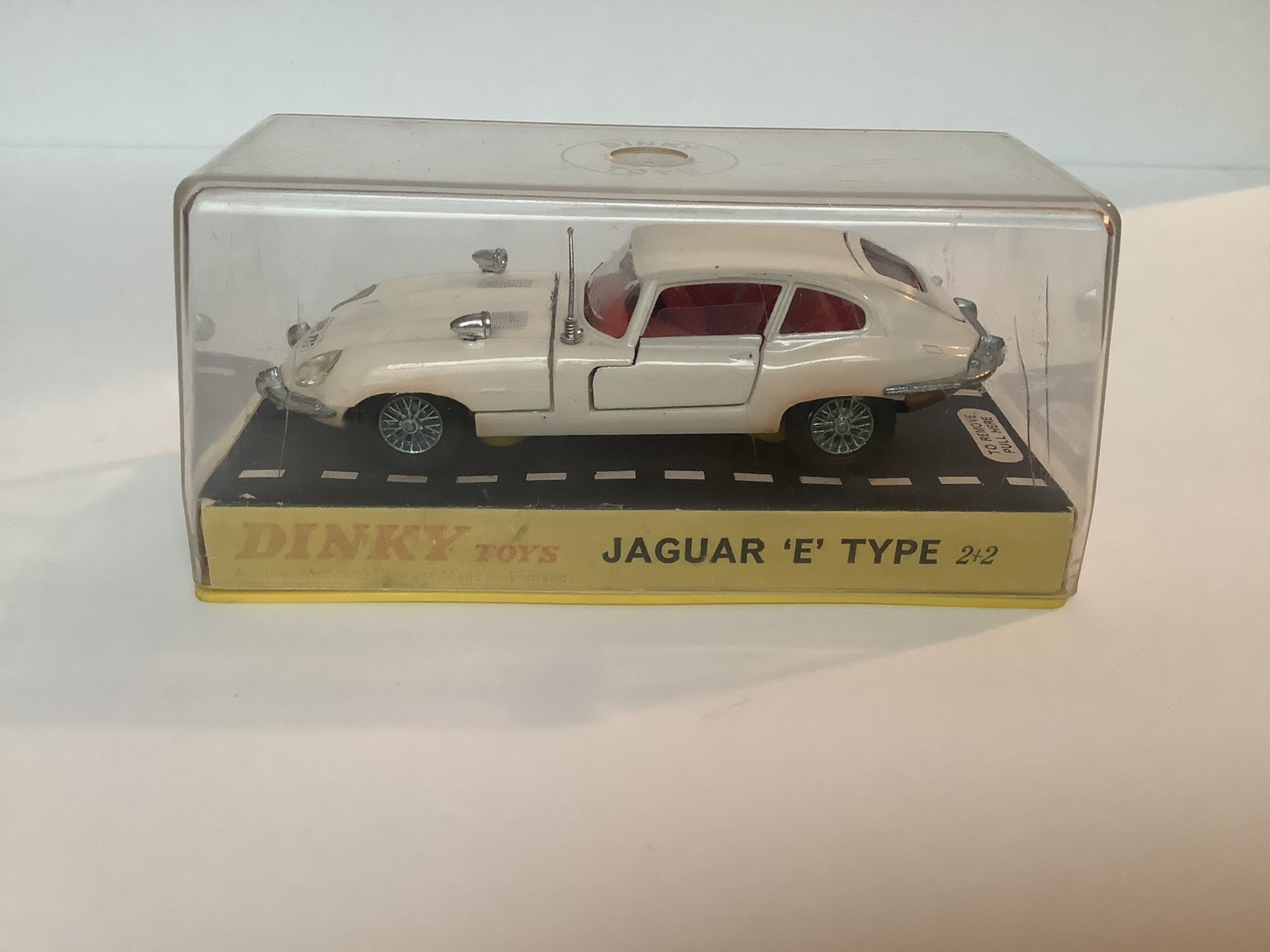 Dinky E-Type Jaguar 限定版 Dinky E-Type Jaguar 限定版
