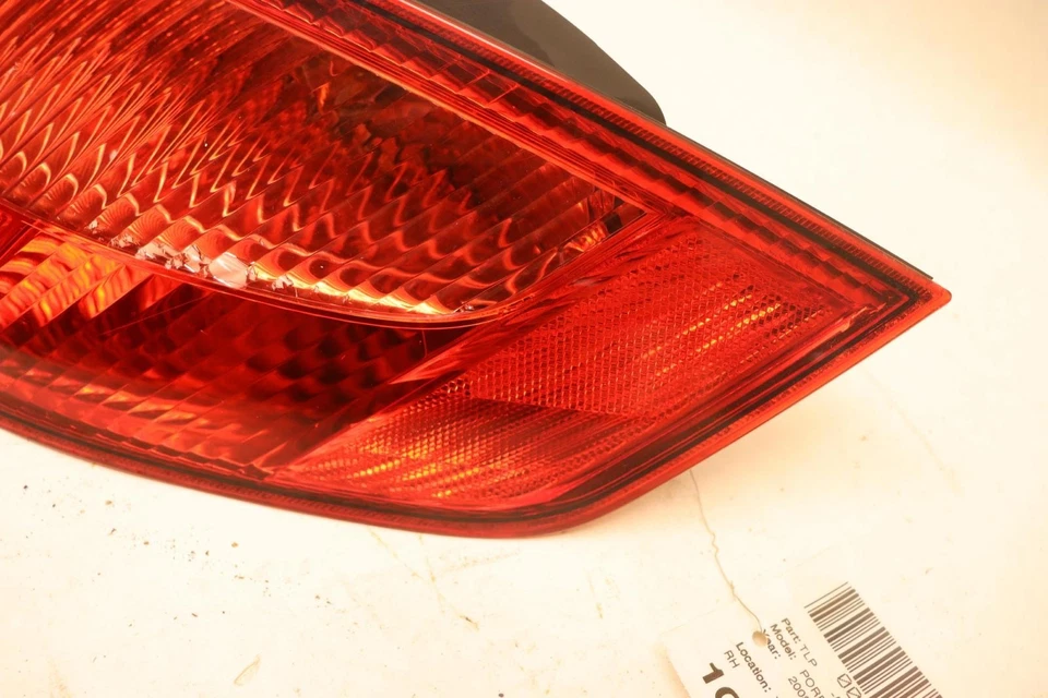 2005-2008 PORSCHE BOXSTER REAR RIGHT PASSENGER SIDE TAIL LIGHT BRAKE LAMP OEM - Image 3 of 4