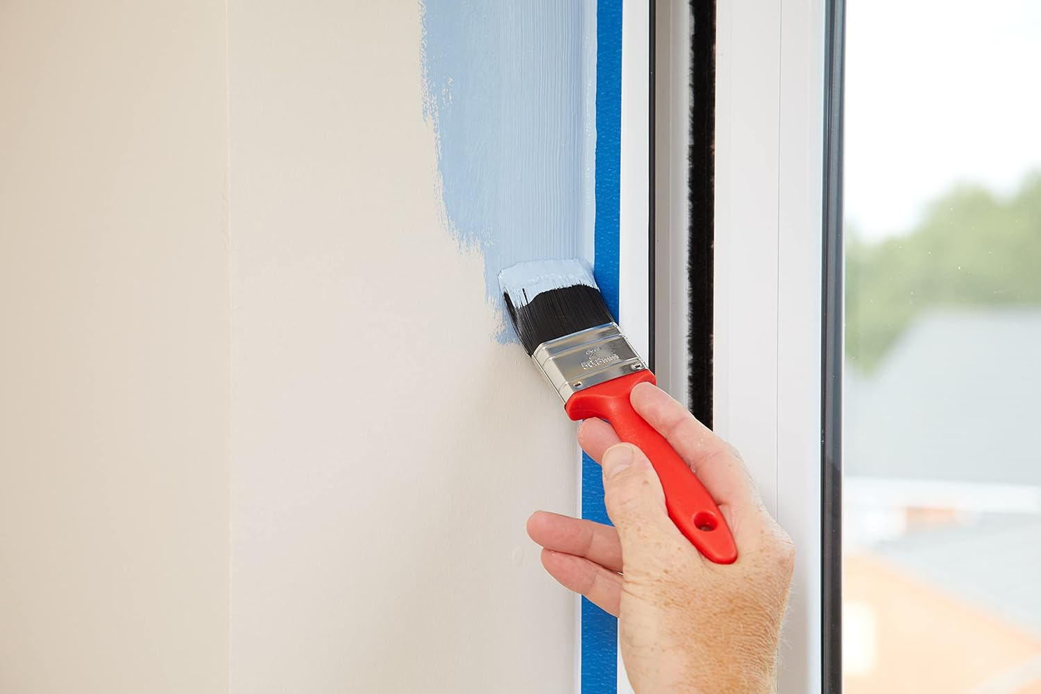 Fit For The Job 1 inch Value DIY Paint Brush for Painting with Emulsion