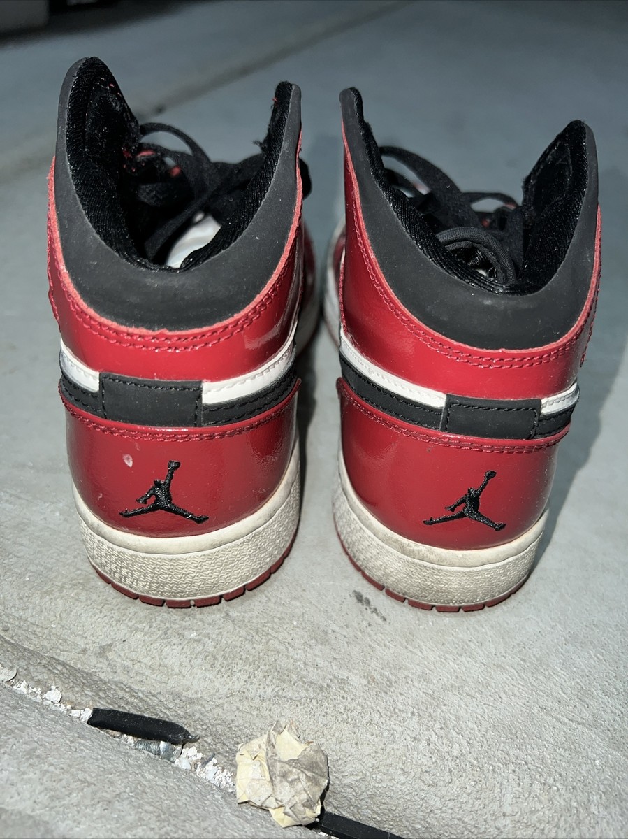 Nike Air Jordan 1 Retro GS Chicago Patent Leather 2003 Sz 4Y Nike Air Jordan 1 Retro GS Chicago Patent Leather 2003 Sz 4Y