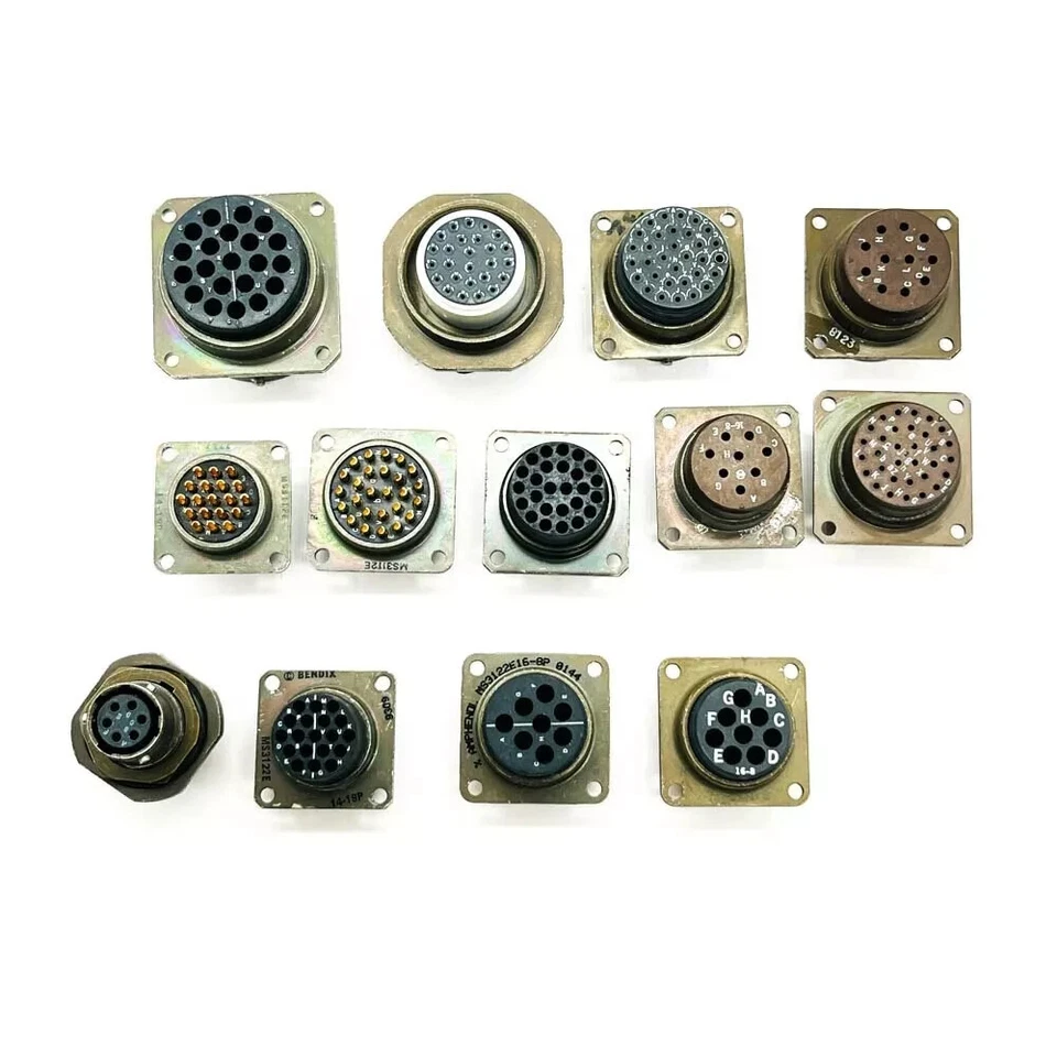 12 pcs Mixed Amphenol, Bendix ITT Circular MIL Spec Connector Receptacle Plug - Image 2 of 4